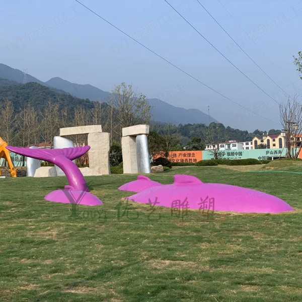 小區(qū)景觀雕塑規(guī)劃時要注意什么呢？